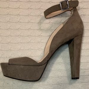 Jessica Simpson Suede 5’ heels size 13W